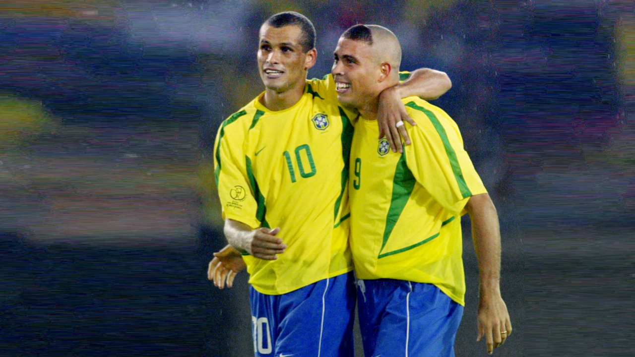 她通过在多 她通过在多