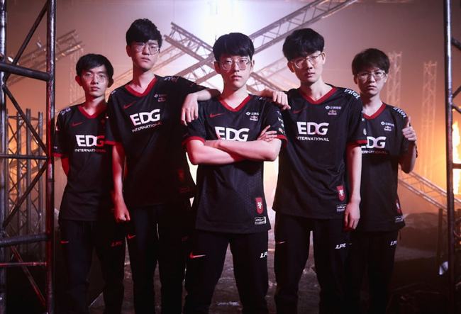 旧将的情感 旧将的情感