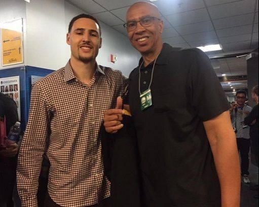 两张牌共有 两张牌共有